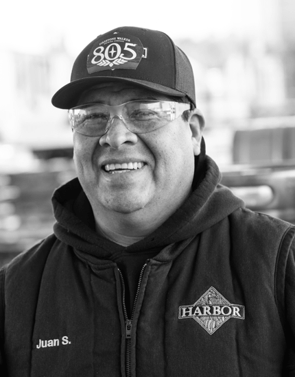 A head shot of a Reyes Holdings team member.